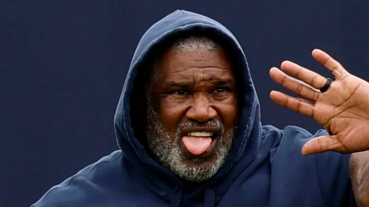 Patriots move coach who battled cancer throughout the season into a new role after Super Bowl heartbreak