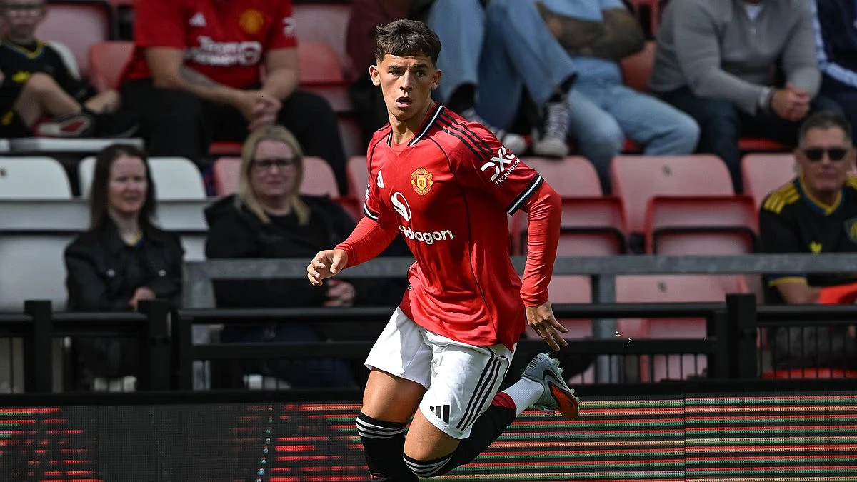 How a Scouse boxing fanatic became the jewel of the Man United academy