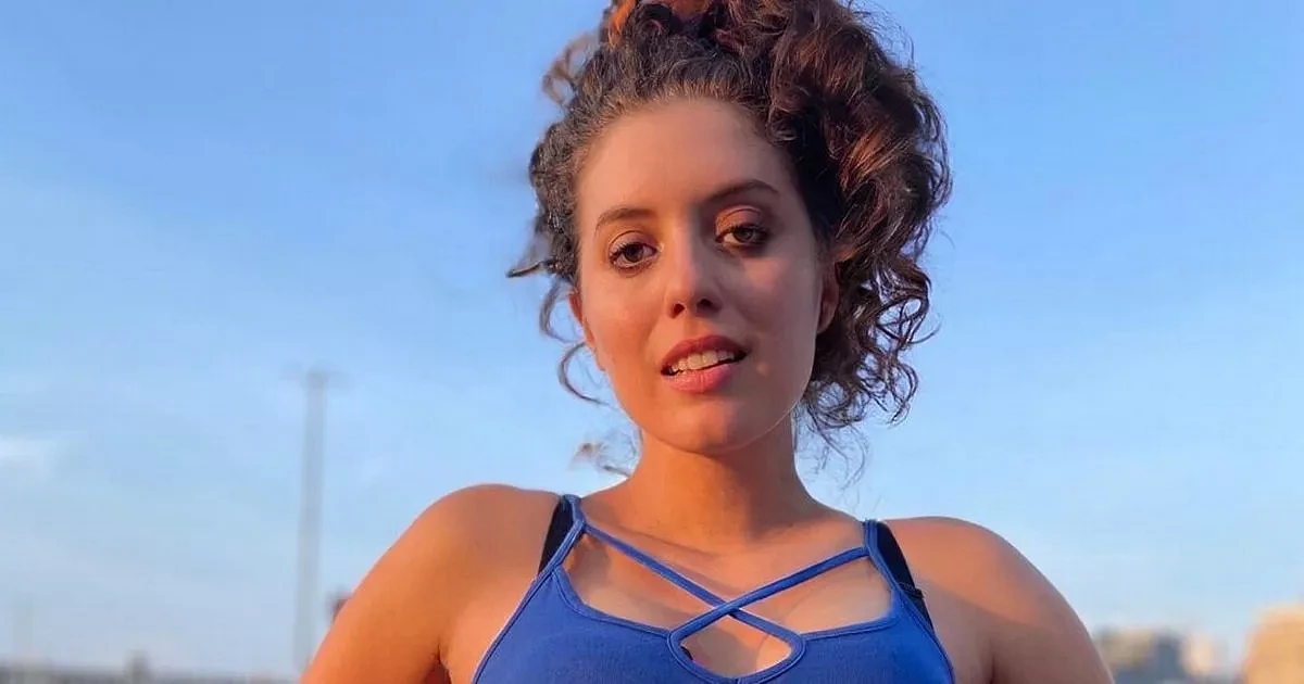 'My female friends keep hitting on me because I'm hot - my old teacher tried it on'