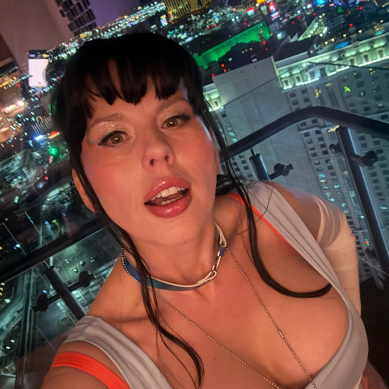 Amber Chase ®