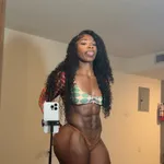 Ebony muscle lover