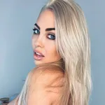EVIE LEANA 😽 ONLINE NOW
