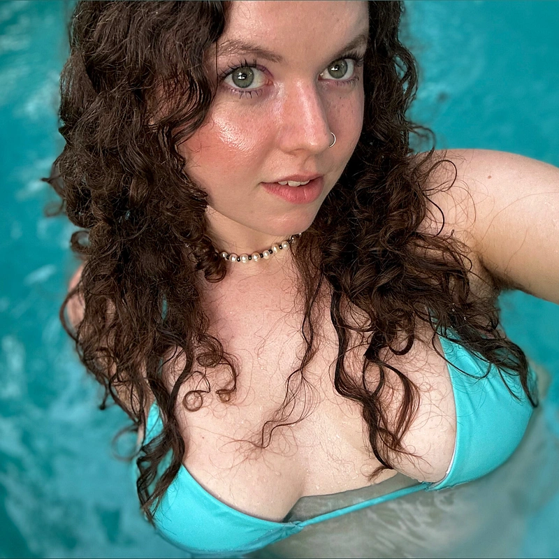 frisky faerie • ❤︎