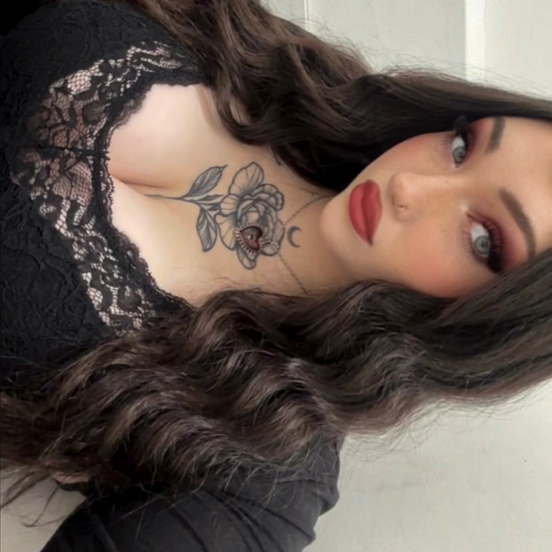 𝐊𝐚𝐭 𝐑𝐨𝐬𝐞 🌹