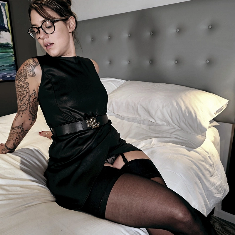 Innocent Hotwife XXX (NO PPV)