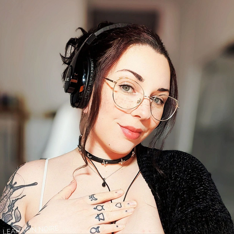 🟢Leah Von Noire