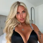 Naomi | FULL VIDS INCLUDED 🎥🔓🐱💦
