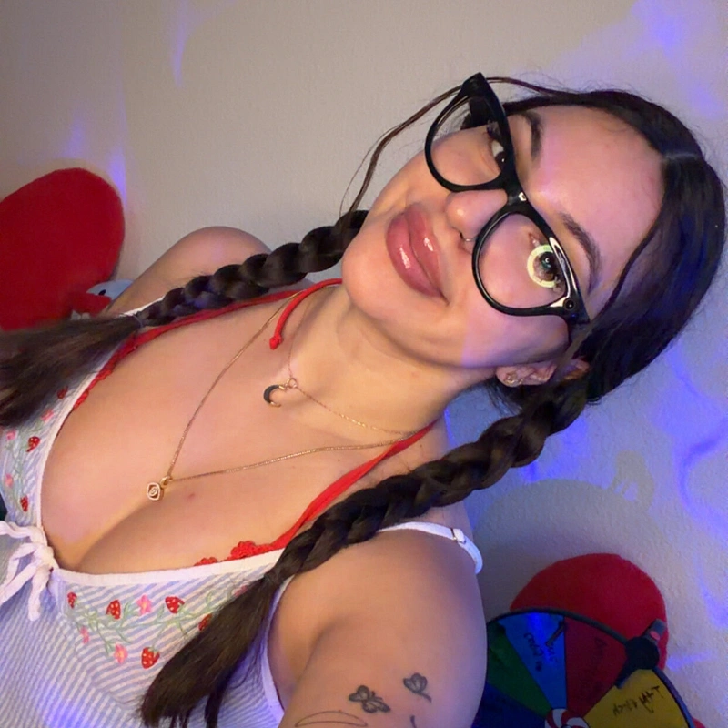 Goddess Pixie 😈🧎🏻