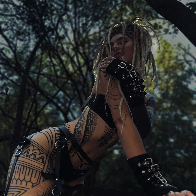 ༺ 𝔓𝔬𝔭𝔭𝔦𝔢 ༻